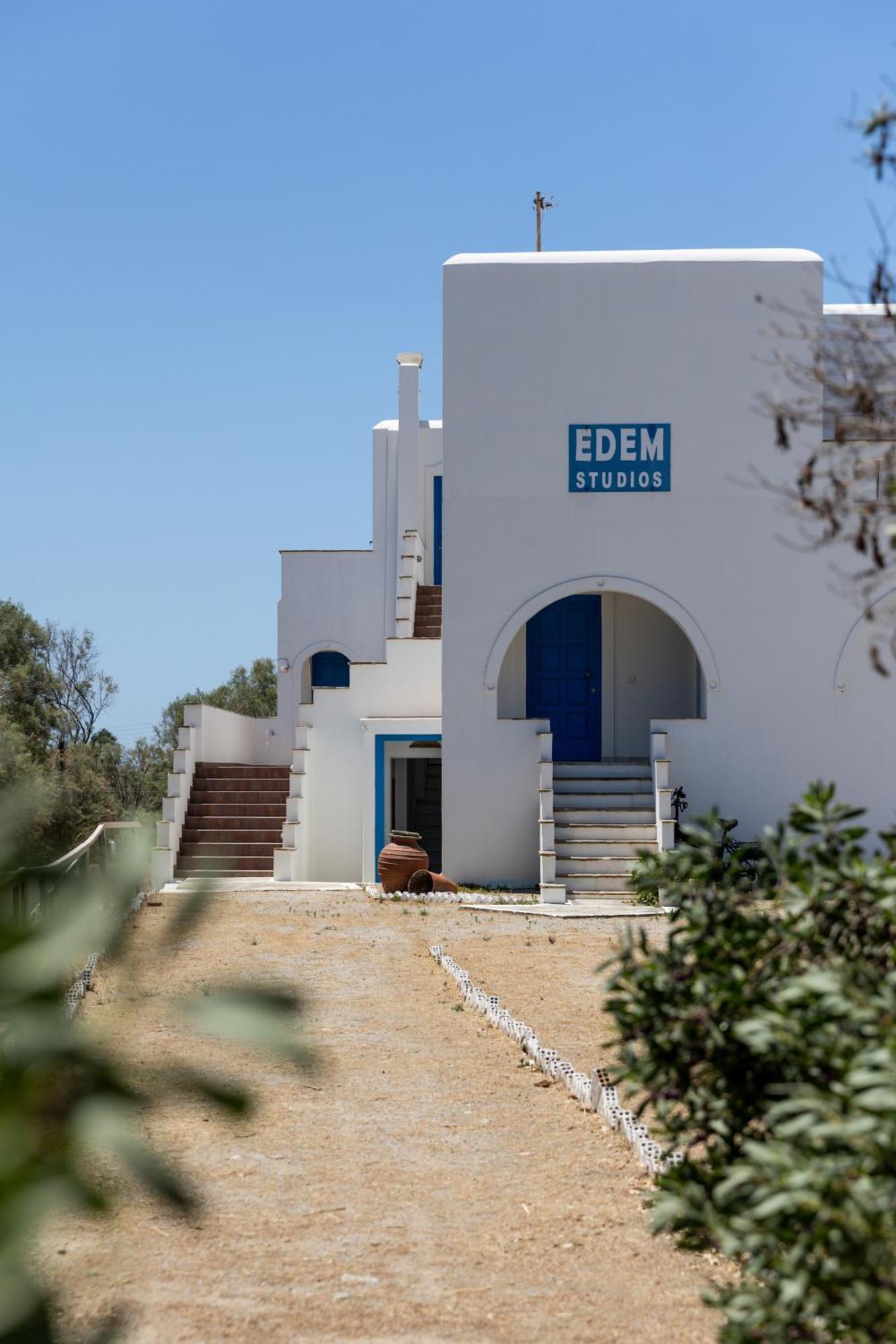 Naxos Edem Studios & Apartments Naxos City Екстер'єр фото
